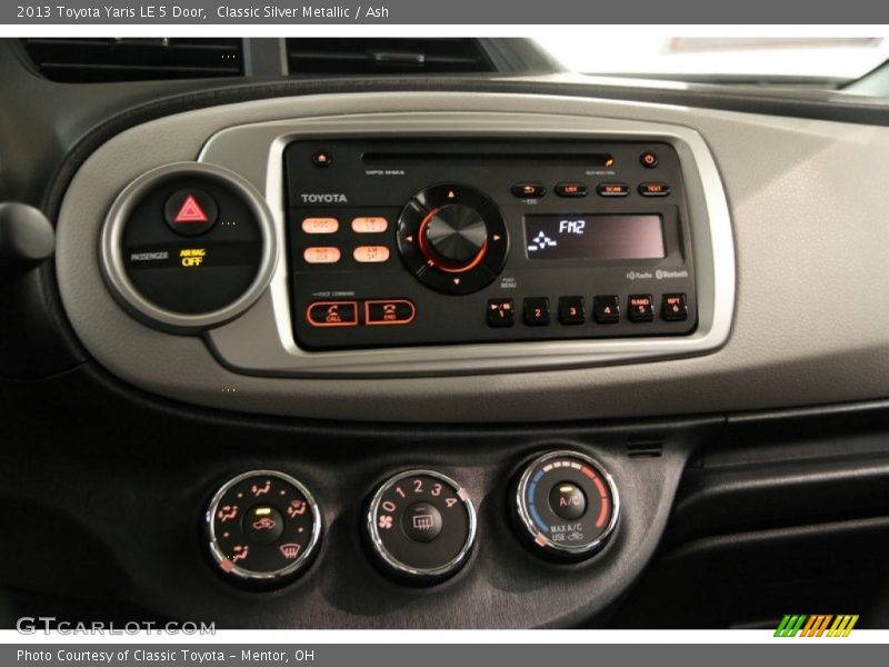 Classic Silver Metallic / Ash 2013 Toyota Yaris LE 5 Door