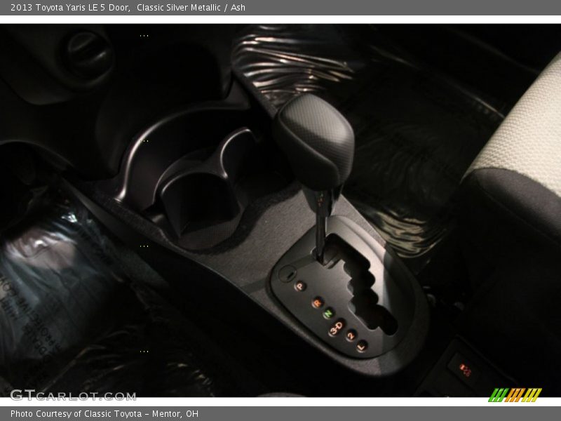 Classic Silver Metallic / Ash 2013 Toyota Yaris LE 5 Door