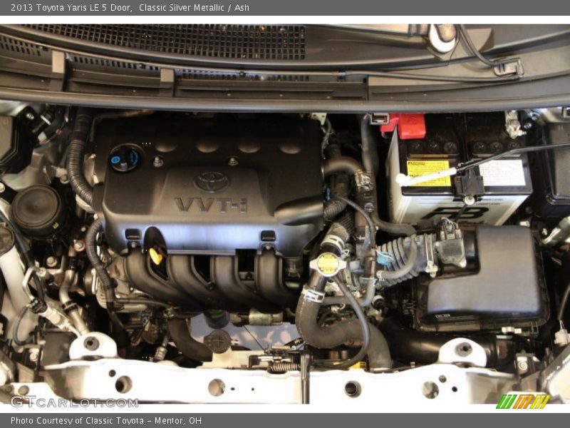 Classic Silver Metallic / Ash 2013 Toyota Yaris LE 5 Door