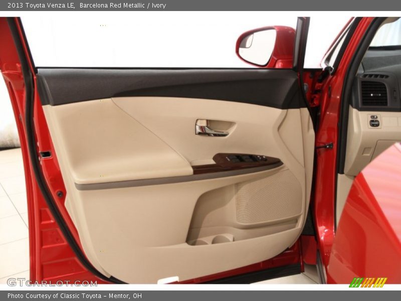 Barcelona Red Metallic / Ivory 2013 Toyota Venza LE