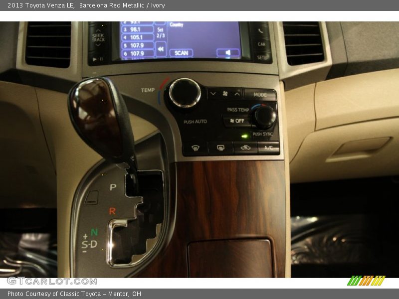 Barcelona Red Metallic / Ivory 2013 Toyota Venza LE