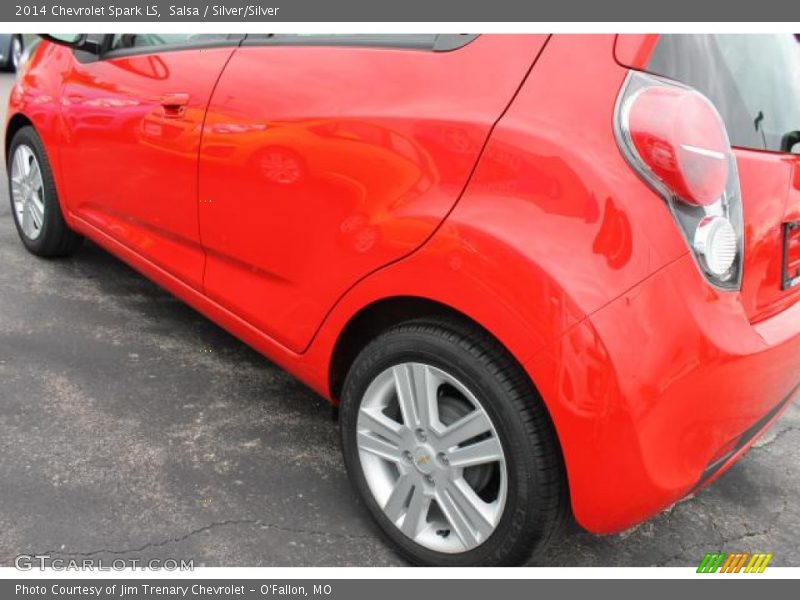 Salsa / Silver/Silver 2014 Chevrolet Spark LS