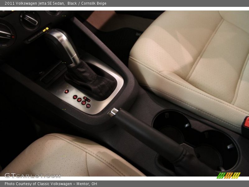 Black / Cornsilk Beige 2011 Volkswagen Jetta SE Sedan