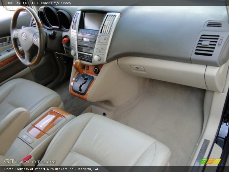 Black Onyx / Ivory 2006 Lexus RX 330