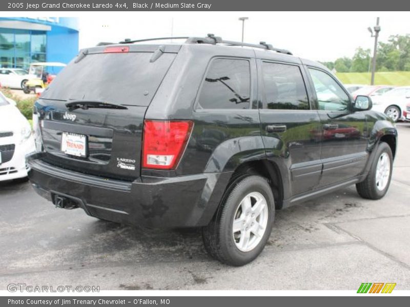 Black / Medium Slate Gray 2005 Jeep Grand Cherokee Laredo 4x4