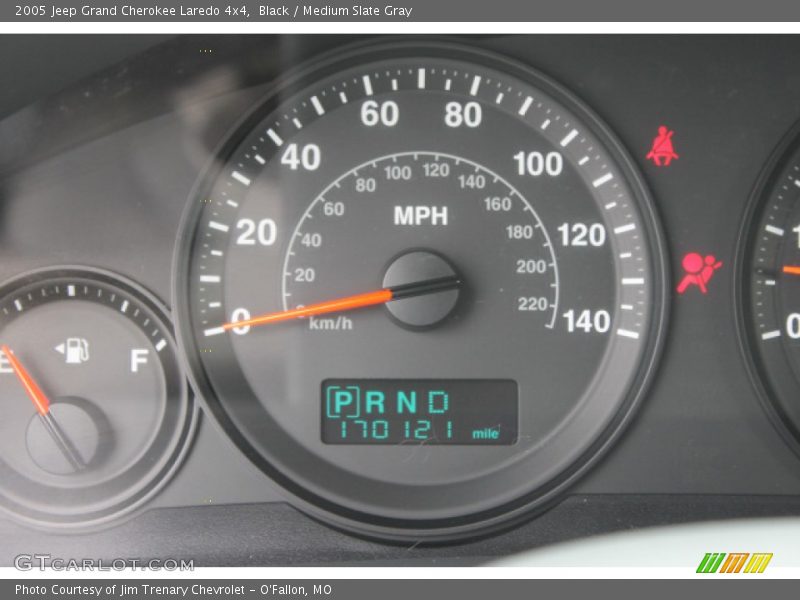 Black / Medium Slate Gray 2005 Jeep Grand Cherokee Laredo 4x4