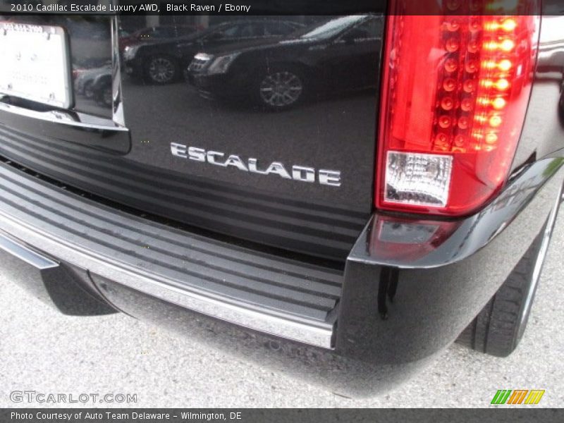 Black Raven / Ebony 2010 Cadillac Escalade Luxury AWD
