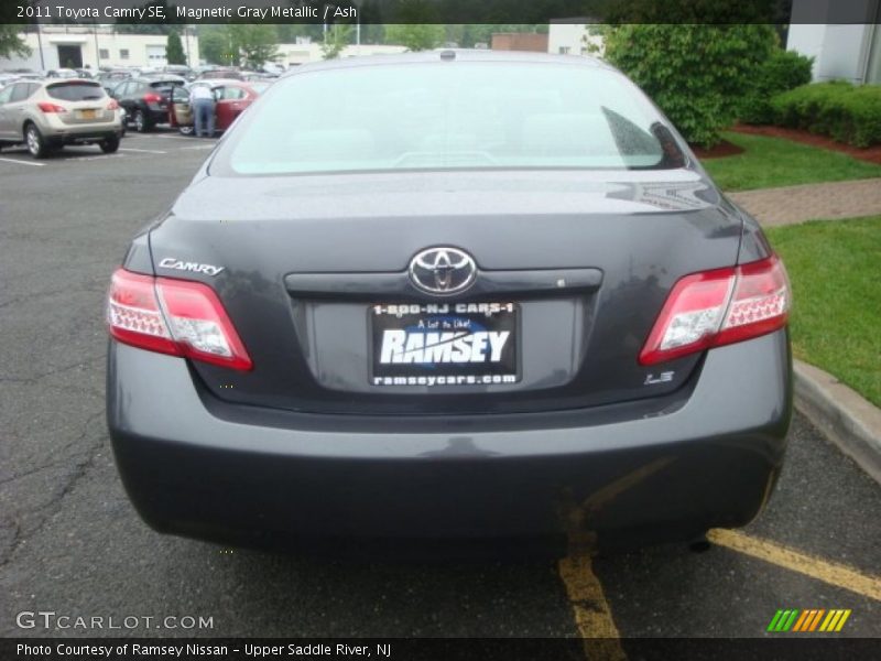 Magnetic Gray Metallic / Ash 2011 Toyota Camry SE