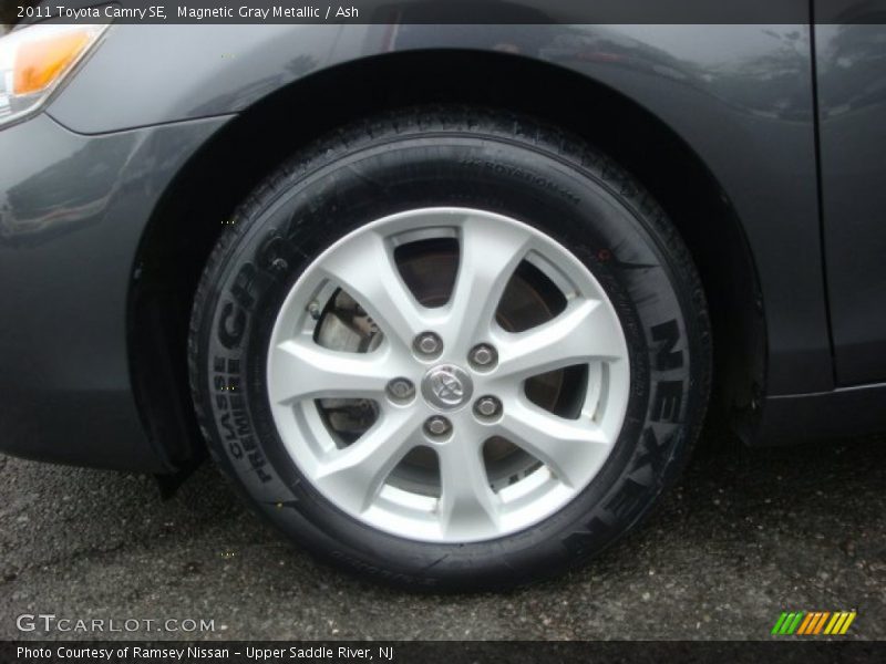 Magnetic Gray Metallic / Ash 2011 Toyota Camry SE
