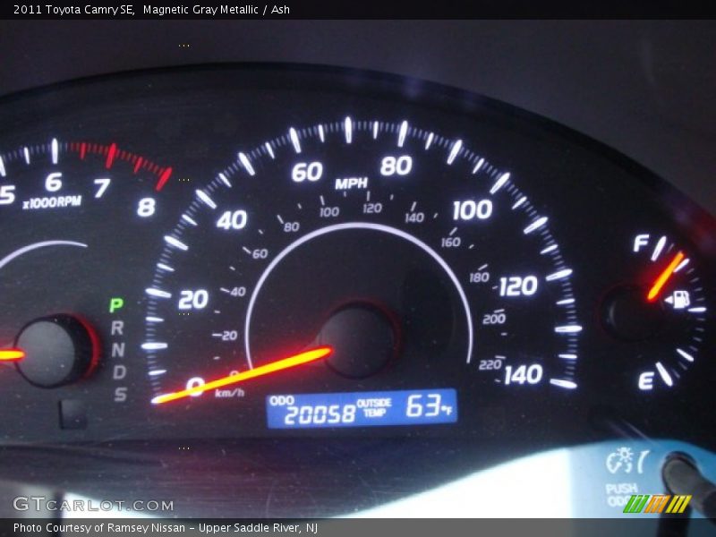 Magnetic Gray Metallic / Ash 2011 Toyota Camry SE