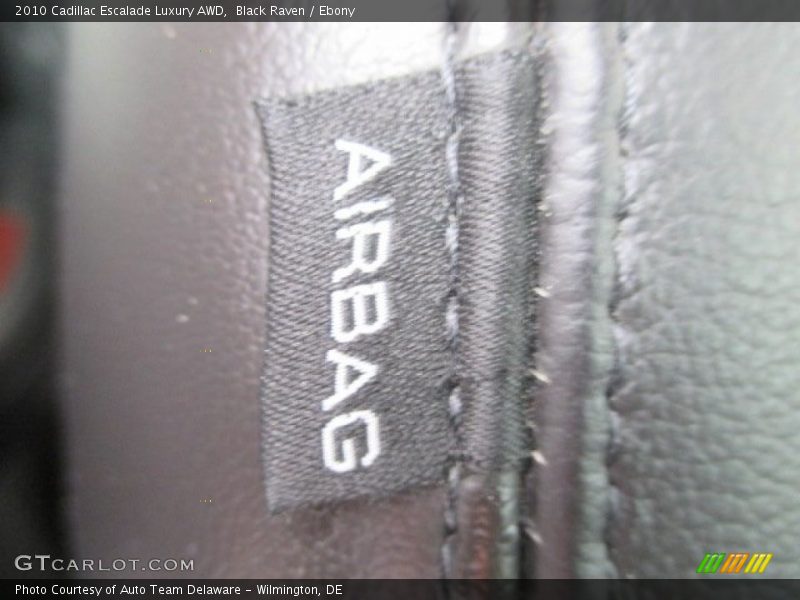 Black Raven / Ebony 2010 Cadillac Escalade Luxury AWD