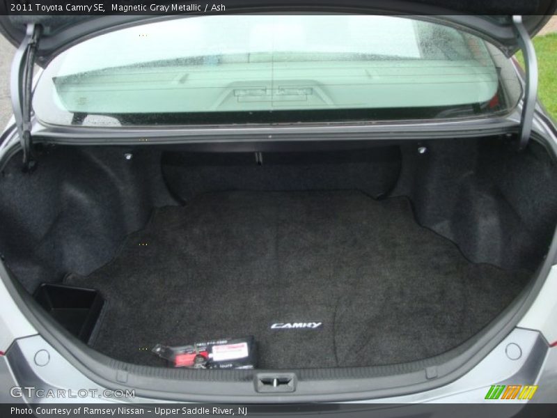 Magnetic Gray Metallic / Ash 2011 Toyota Camry SE
