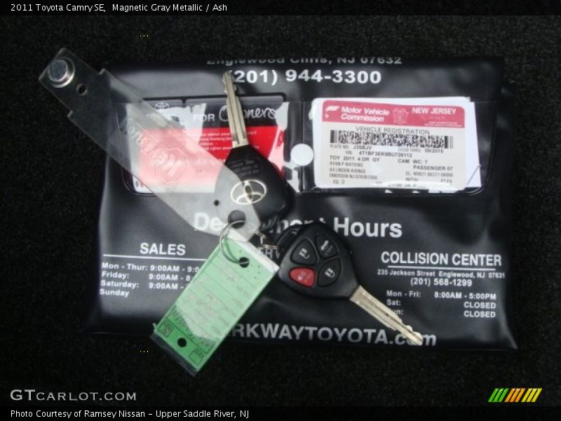 Magnetic Gray Metallic / Ash 2011 Toyota Camry SE