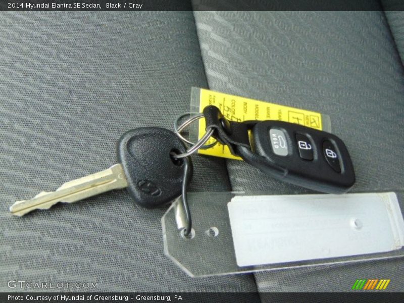 Black / Gray 2014 Hyundai Elantra SE Sedan