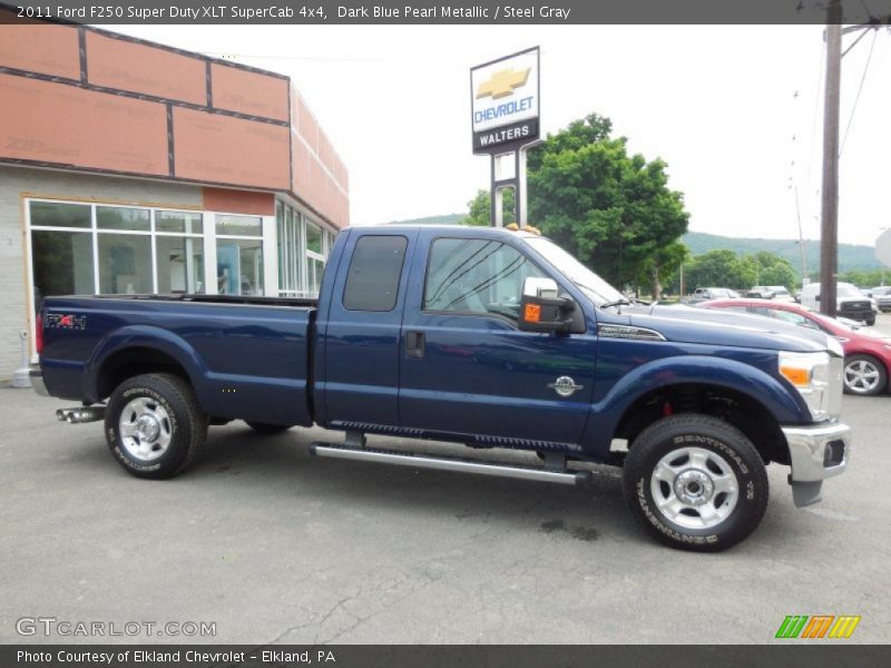 Dark Blue Pearl Metallic / Steel Gray 2011 Ford F250 Super Duty XLT SuperCab 4x4