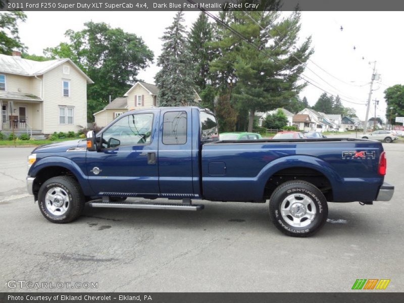 Dark Blue Pearl Metallic / Steel Gray 2011 Ford F250 Super Duty XLT SuperCab 4x4