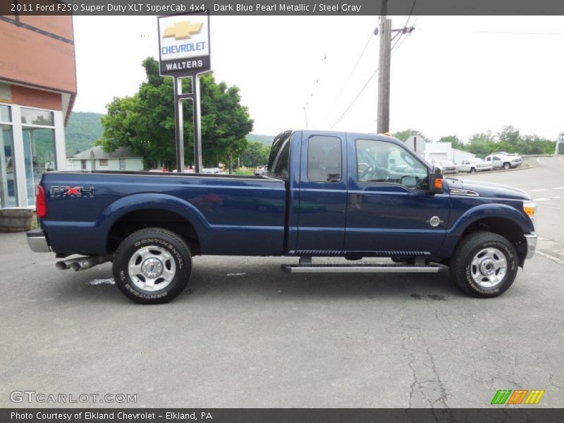 Dark Blue Pearl Metallic / Steel Gray 2011 Ford F250 Super Duty XLT SuperCab 4x4