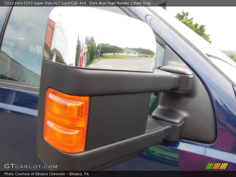 Dark Blue Pearl Metallic / Steel Gray 2011 Ford F250 Super Duty XLT SuperCab 4x4
