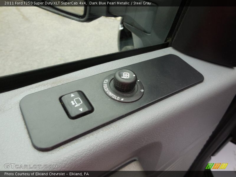Dark Blue Pearl Metallic / Steel Gray 2011 Ford F250 Super Duty XLT SuperCab 4x4