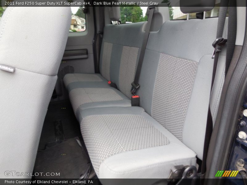 Dark Blue Pearl Metallic / Steel Gray 2011 Ford F250 Super Duty XLT SuperCab 4x4