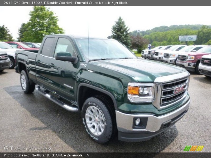 Front 3/4 View of 2014 Sierra 1500 SLE Double Cab 4x4