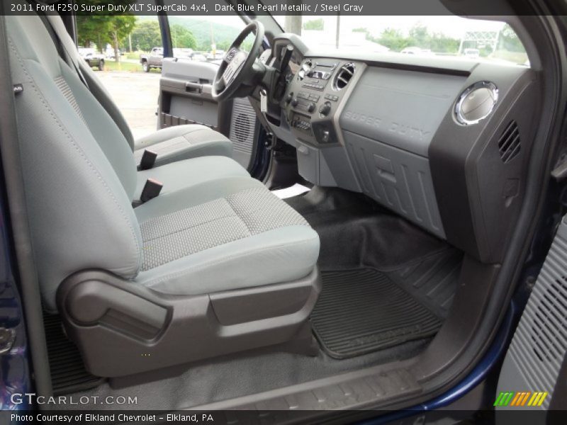 Dark Blue Pearl Metallic / Steel Gray 2011 Ford F250 Super Duty XLT SuperCab 4x4