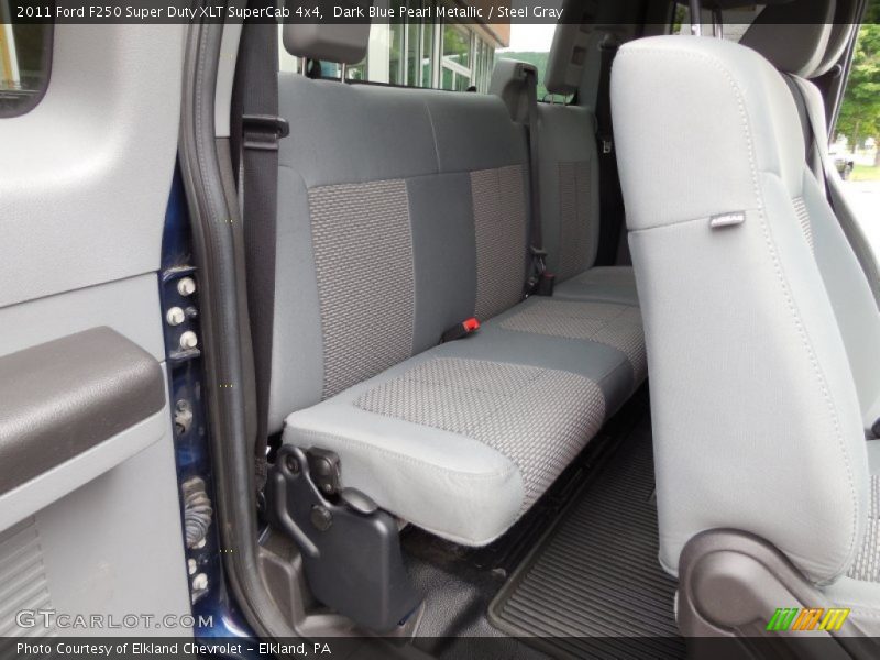 Dark Blue Pearl Metallic / Steel Gray 2011 Ford F250 Super Duty XLT SuperCab 4x4