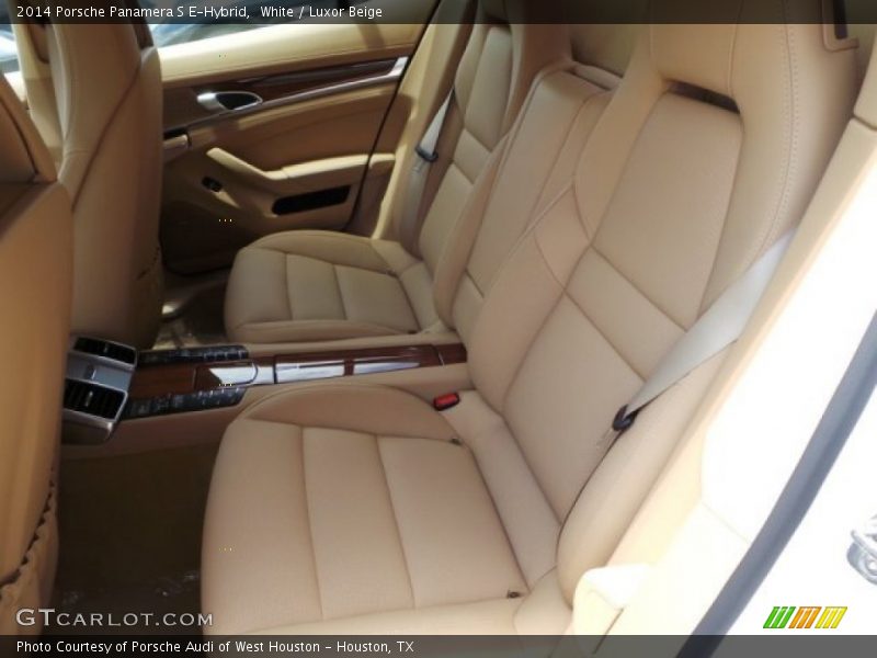 Rear Seat of 2014 Panamera S E-Hybrid