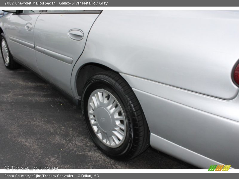 Galaxy Silver Metallic / Gray 2002 Chevrolet Malibu Sedan