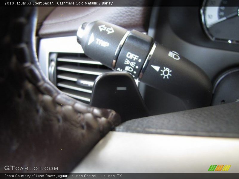 Cashmere Gold Metallic / Barley 2010 Jaguar XF Sport Sedan