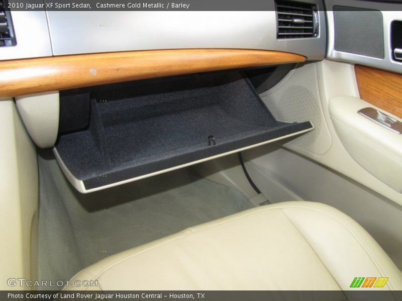Cashmere Gold Metallic / Barley 2010 Jaguar XF Sport Sedan