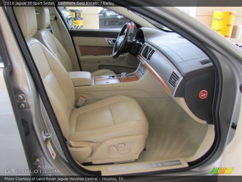 Cashmere Gold Metallic / Barley 2010 Jaguar XF Sport Sedan