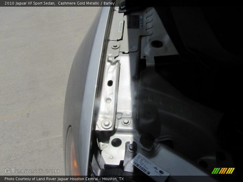 Cashmere Gold Metallic / Barley 2010 Jaguar XF Sport Sedan
