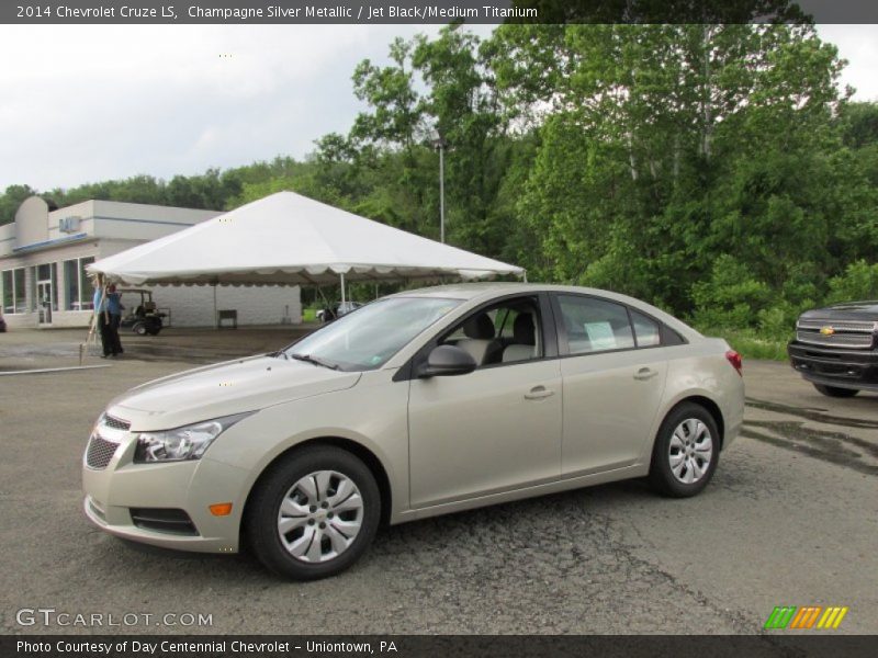 Champagne Silver Metallic / Jet Black/Medium Titanium 2014 Chevrolet Cruze LS