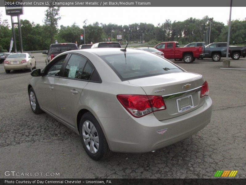 Champagne Silver Metallic / Jet Black/Medium Titanium 2014 Chevrolet Cruze LS