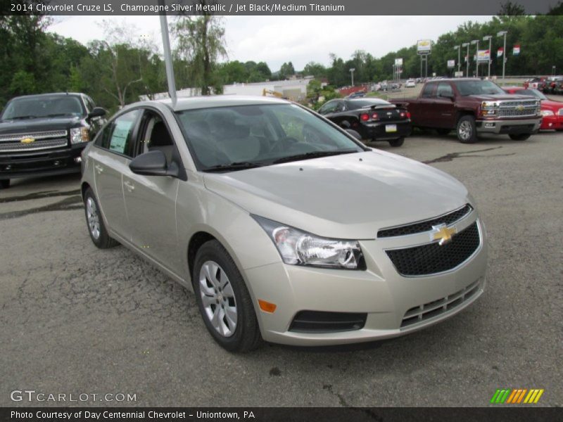 Champagne Silver Metallic / Jet Black/Medium Titanium 2014 Chevrolet Cruze LS