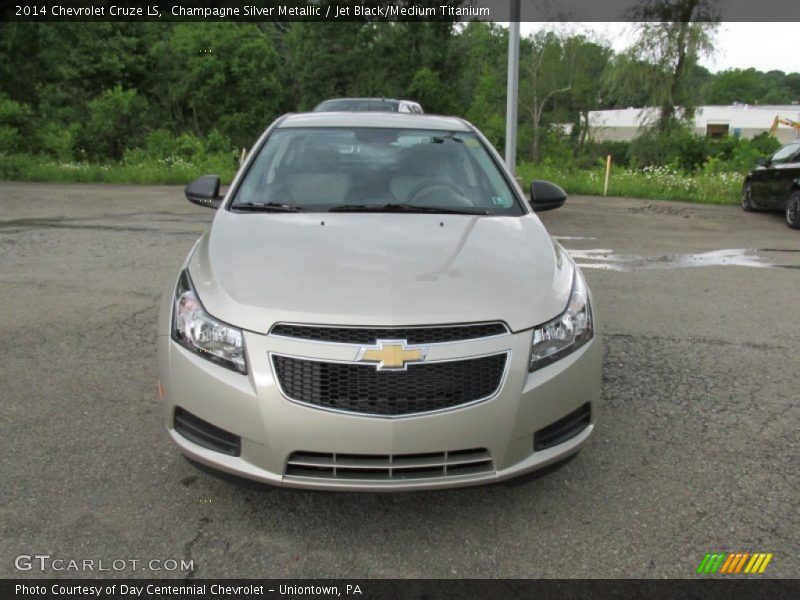 Champagne Silver Metallic / Jet Black/Medium Titanium 2014 Chevrolet Cruze LS