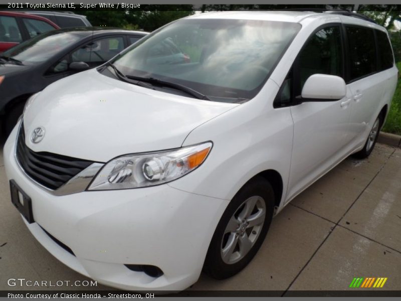 Super White / Bisque 2011 Toyota Sienna LE