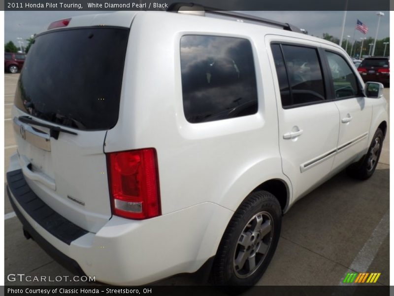 White Diamond Pearl / Black 2011 Honda Pilot Touring