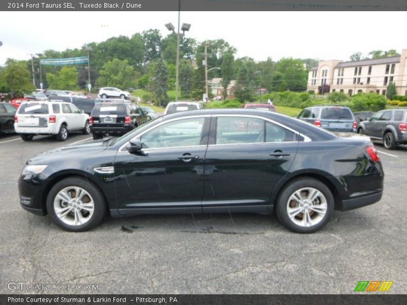 Tuxedo Black / Dune 2014 Ford Taurus SEL