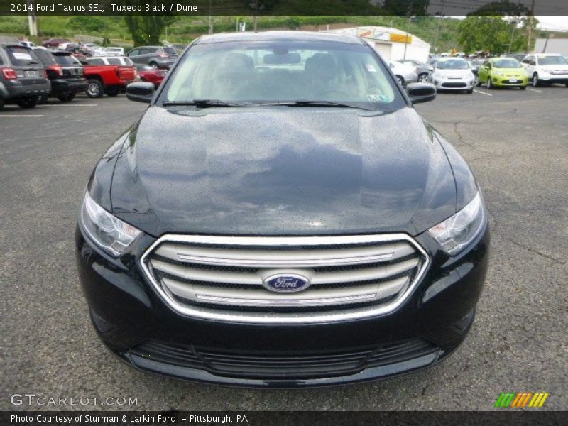 Tuxedo Black / Dune 2014 Ford Taurus SEL