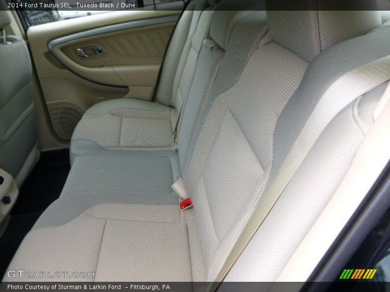 Tuxedo Black / Dune 2014 Ford Taurus SEL