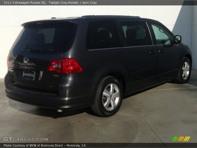 Twilight Gray Metallic / Aero Gray 2011 Volkswagen Routan SEL