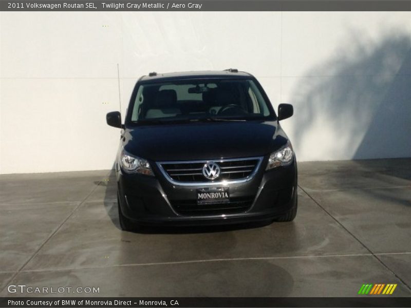 Twilight Gray Metallic / Aero Gray 2011 Volkswagen Routan SEL
