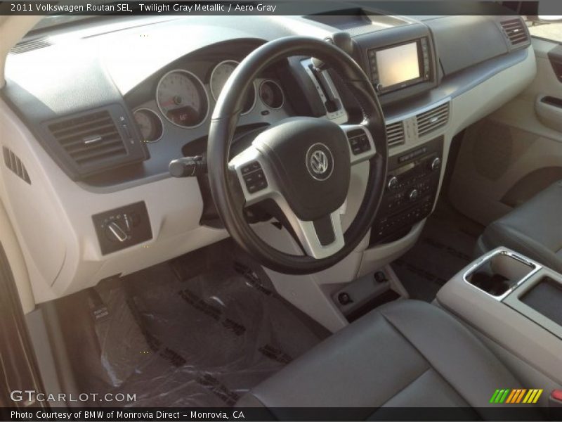 Twilight Gray Metallic / Aero Gray 2011 Volkswagen Routan SEL