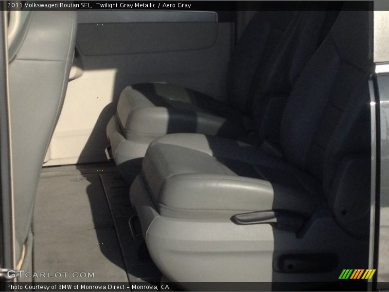 Twilight Gray Metallic / Aero Gray 2011 Volkswagen Routan SEL