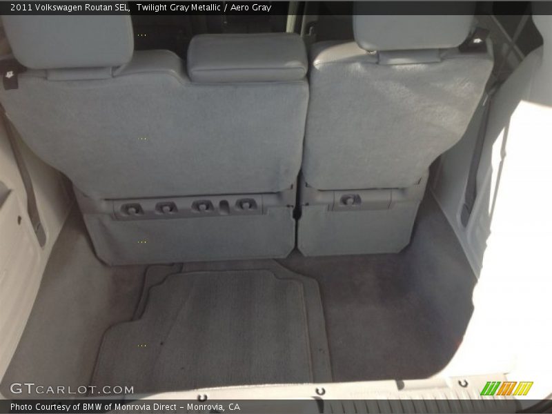 Twilight Gray Metallic / Aero Gray 2011 Volkswagen Routan SEL