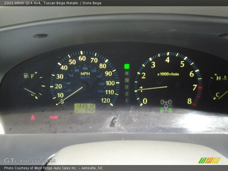 Tuscan Beige Metallic / Stone Beige 2001 Infiniti QX4 4x4