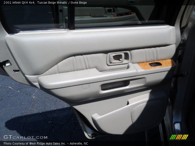 Tuscan Beige Metallic / Stone Beige 2001 Infiniti QX4 4x4