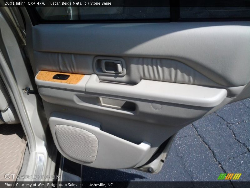 Tuscan Beige Metallic / Stone Beige 2001 Infiniti QX4 4x4